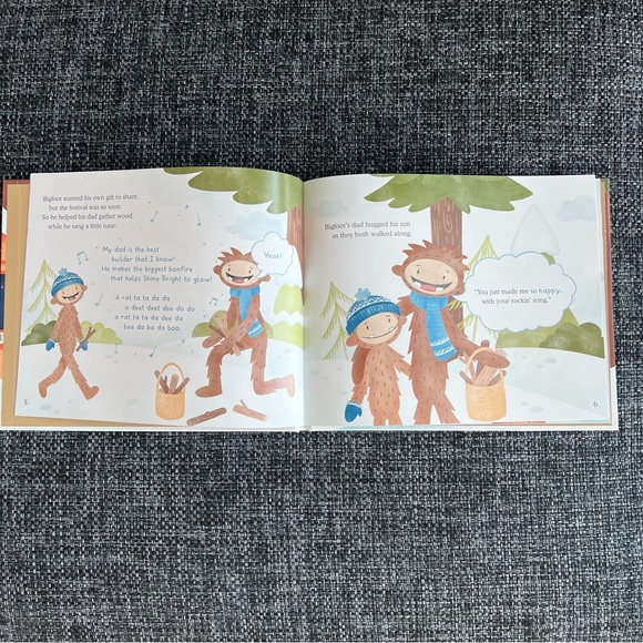 NWT Slumberkins Shine Bright Bigfoot Snuggler and Book - Picture 13 of 13